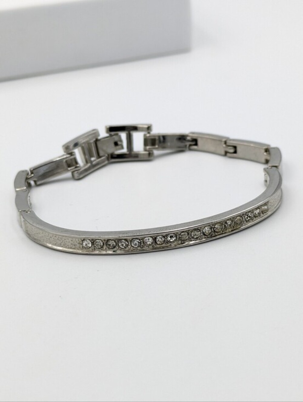 5/25$   Silver tone rhinestone bracelet